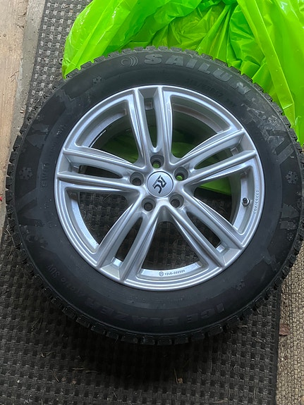 Kitkarenkaat 215/65R17 ja vanteet Jeep, Fiat, Alfa, yms