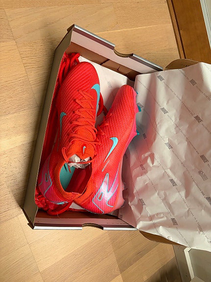 Nike Zoom Vapor 16 Elite FG jalkapallokengät koko 43 oranssi