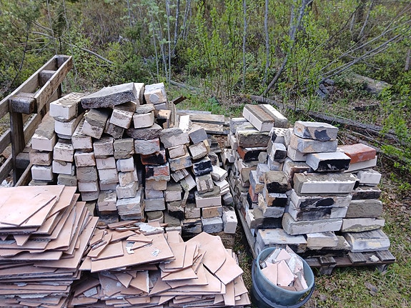 tarvikko tiiliä?