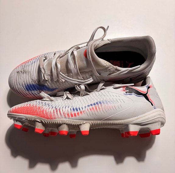 Puma jalkapallokengät koko 40
