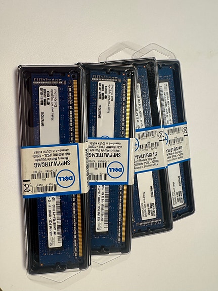 Dell 16gb (4X4gb) DDR3L 1600MHz RAM muisti
