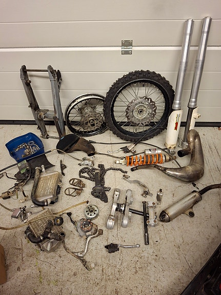 KTM SX65 osia
