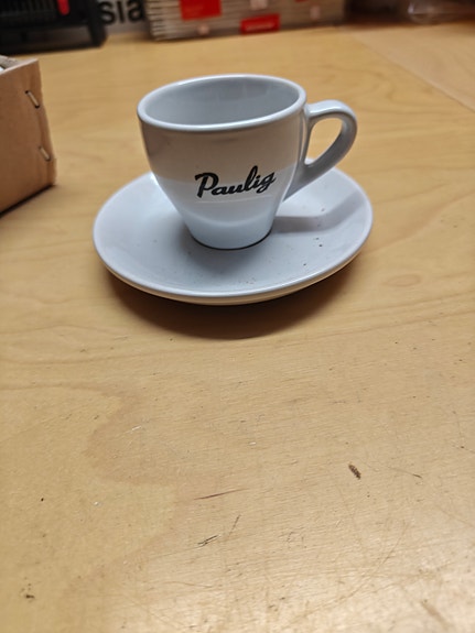 Paulig espressokupit ja lautaset