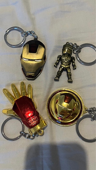 4 Iron Man key chains