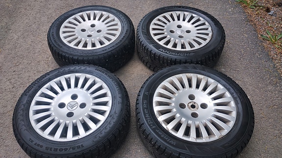 Citroen C3 nastarenkaat alumiinivanteilla, 15"