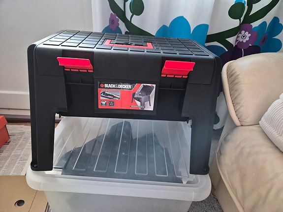 Black and decker jakkara