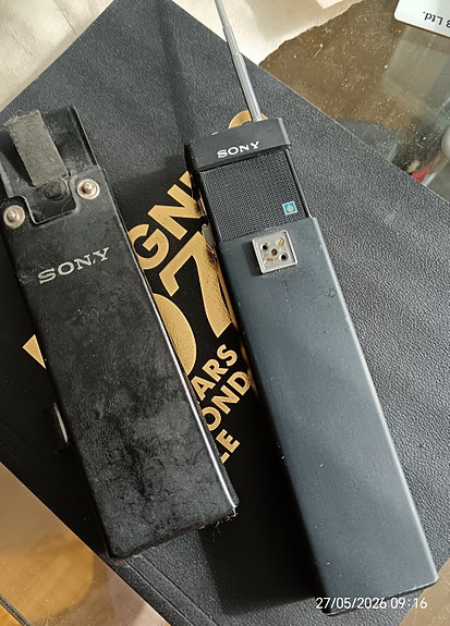 007 Rakastettuni ja 007 Kultainen Ase - Sony radiopuhelin!