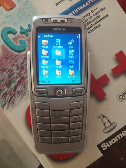 Nokia E70