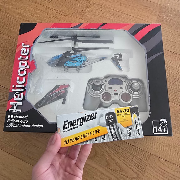 Radio-ohjattava helikopteri