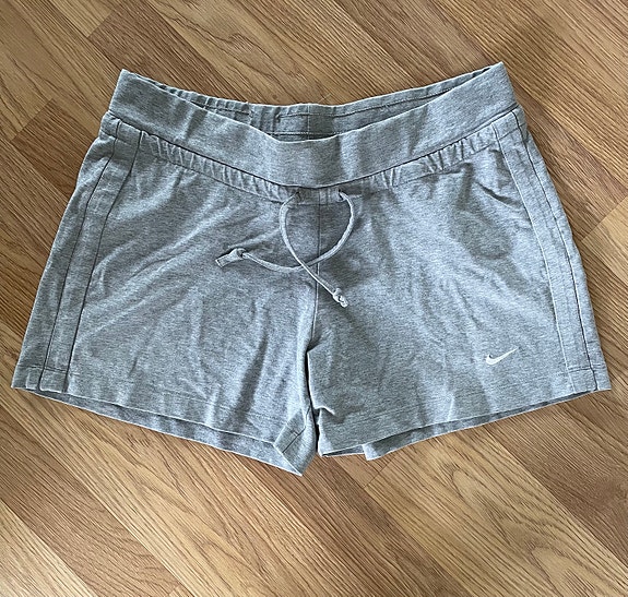 Nike shortsit