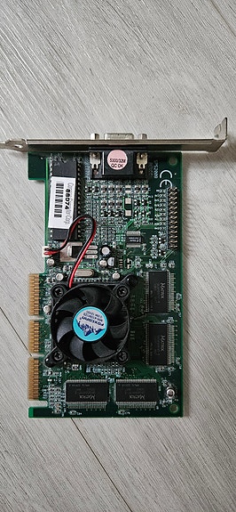 Retro näytönohjain AGP