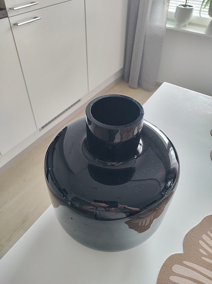 Marimekko musta maljakko