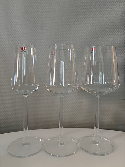 Iittala Essence kuohuviinilaseja