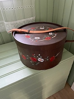 Kirjottu säilytysrasia