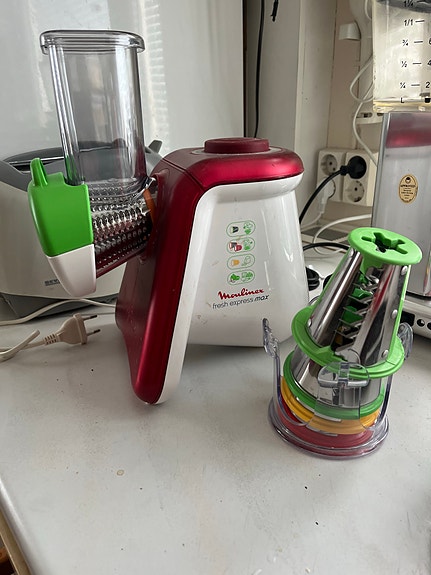 Moulinex vihannesleikkuri ja raastin
