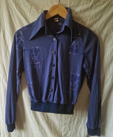 Suomalainen vintage paita- Pallo Paita Oy – leopardikuvio – XS