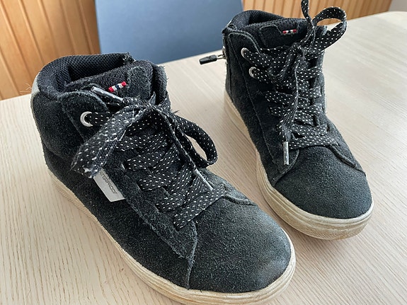 Viking välikausikengät 31 (mustat, unisex)