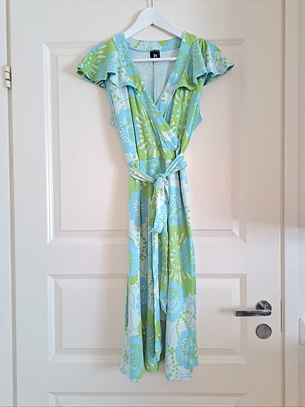 Vintage Nanso Flower Wrap Dress / Nanso Y2K Paulakukka Kietaisumekko