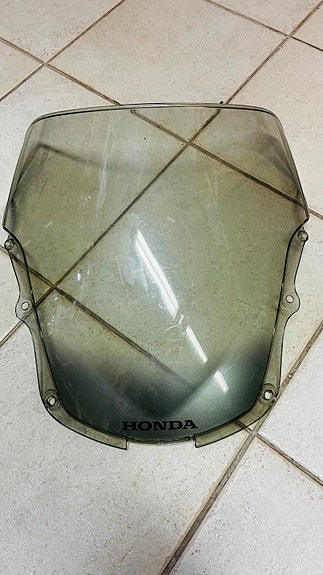 Honda moottoripyörän tuulilasi savunharmaa
