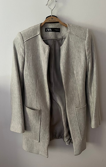 Zara vaaleanharmaa jakku xs