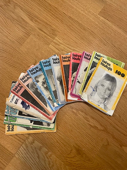 Fazer Toivelauluja -laulukirjoja v.73-79
