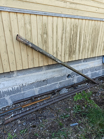 Metallinen tukeva pihakeinu