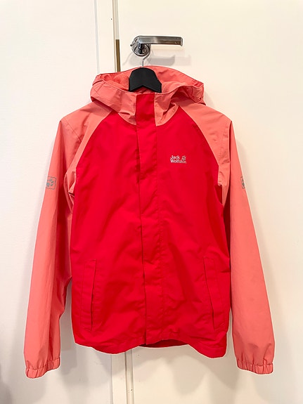 Jack Wolfskin takki koko 164
