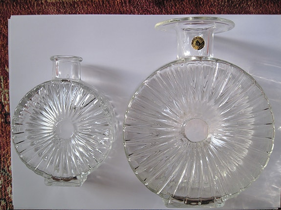 Aurinkopullo 1/4 ja 2/4 kirkas. Helena Tynell.