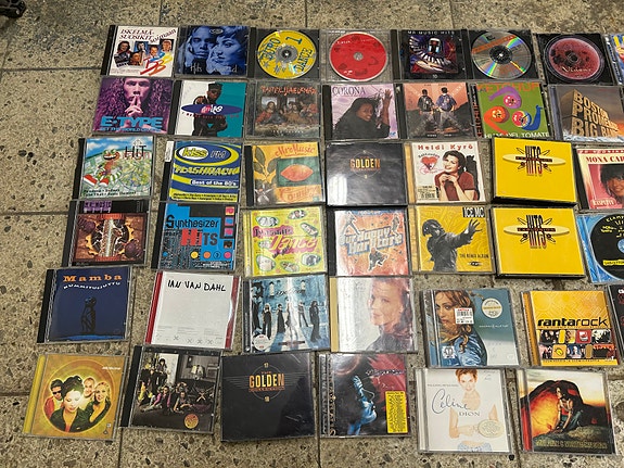 CD-levyjä