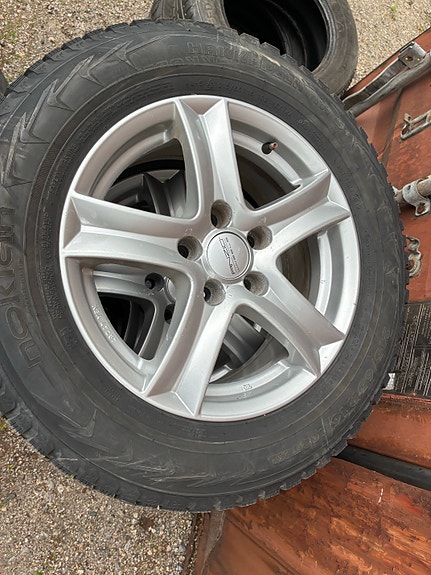 Nissan Qashqaissa olleet 16” vanteet