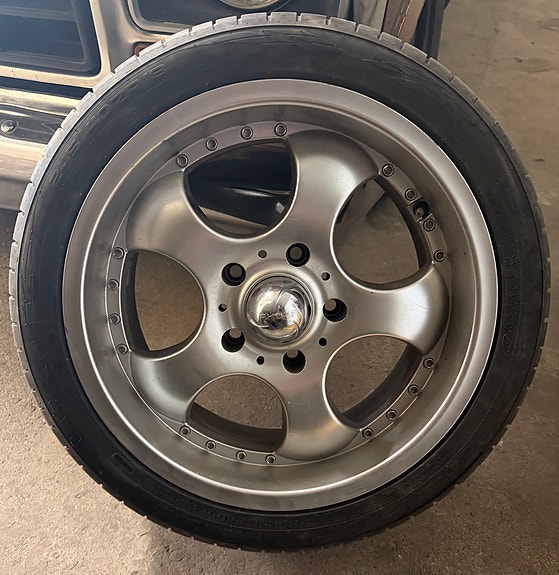 Ford F-100 alta vanteet ja renkaat