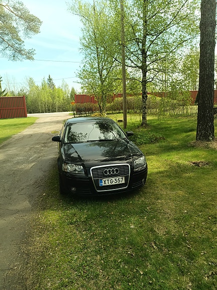 Audi A3 farmari musta