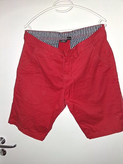 Miesten shortsit