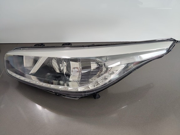 Kia Ceed vasen ajovalo, 2012-2015, LED KORJATTU