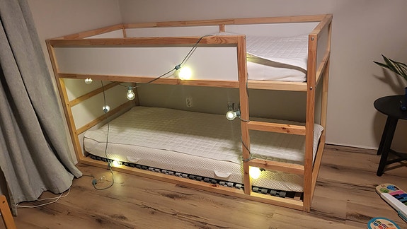 IKEA KURA käännettävä sänky 90x200 + 2 patjaa + LÖNSET-sälepohja