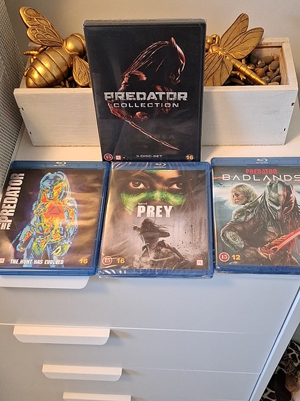 Predator Collection(Dvd) + The Predator, Prey ja Badlands Blu-ray -elokuvat
