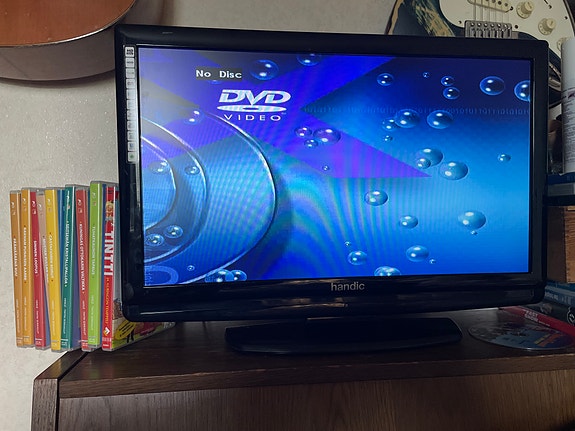Handic 22" DVD-TV