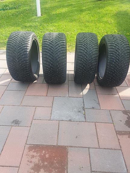 Hakkapeliitta 10   275/45-20 + 305/40-20
