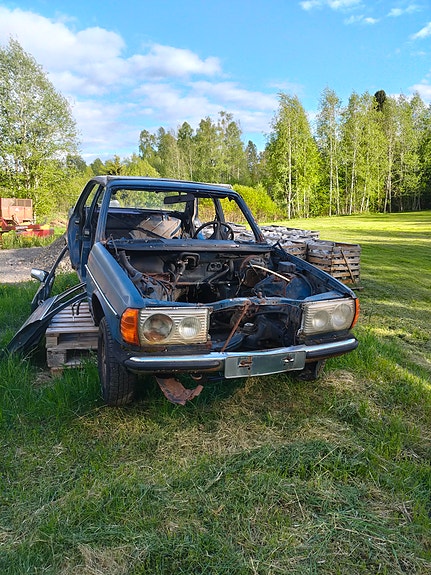 W123 osia