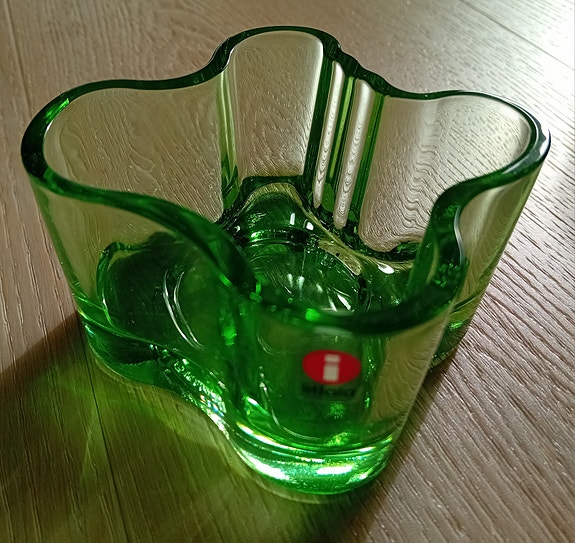 Omenanvihreä Aalto kynttilälyhty