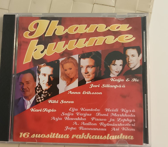 Suomi-iskelmä CD-levyjä kokoelma