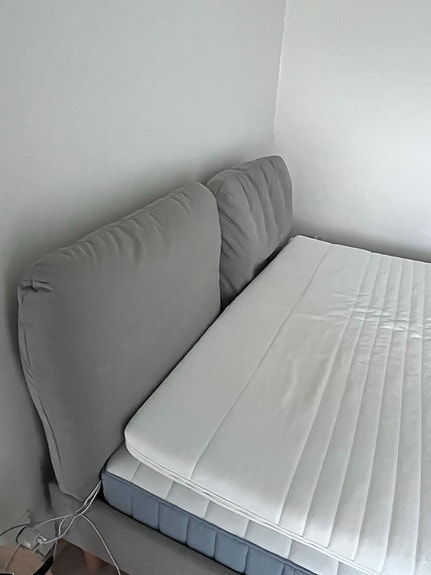 IKEA sänky ja patja 160x200 cm harmaa
