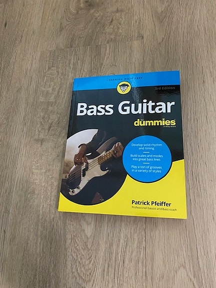 Myydään Bass guitar for dummies englannin kielinen