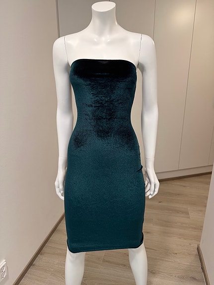 Boohoo velvet bodycon mekko UK 8 | smaragdinvihreä party dress