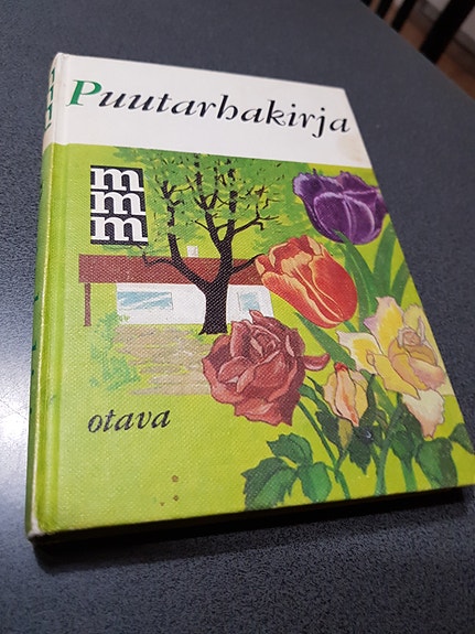 M-M-M  Puutarhakirja
