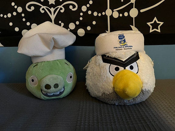 Angry Birds Kokkipossu ja Hockey Bird pehmolelut