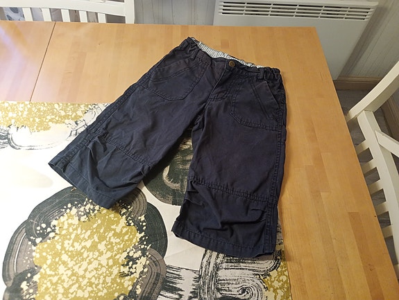 Poikien shortsit 110