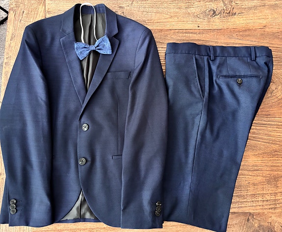 Jack & Jones solaris poikien puku 158/164cm.