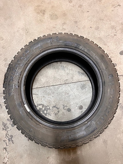 Michelin x-ice north4 205/55R16