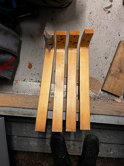 Artek pöydän jalat